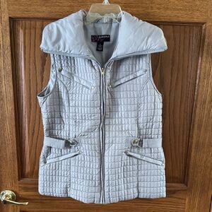 Peck & Peck Light Gray Quilted Sleeveless Vest
